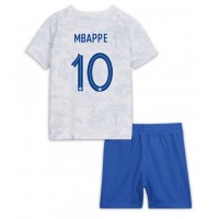 Ranska Kylian Mbappe #10 Vieras Peliasu Lasten MM-kisat 2022 Lyhythihainen (+ Lyhyet housut)